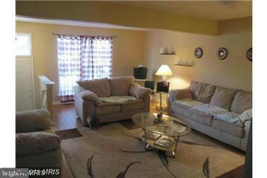 8724 Pine Meadows Dr in Odenton, MD - Building Photo - Building Photo