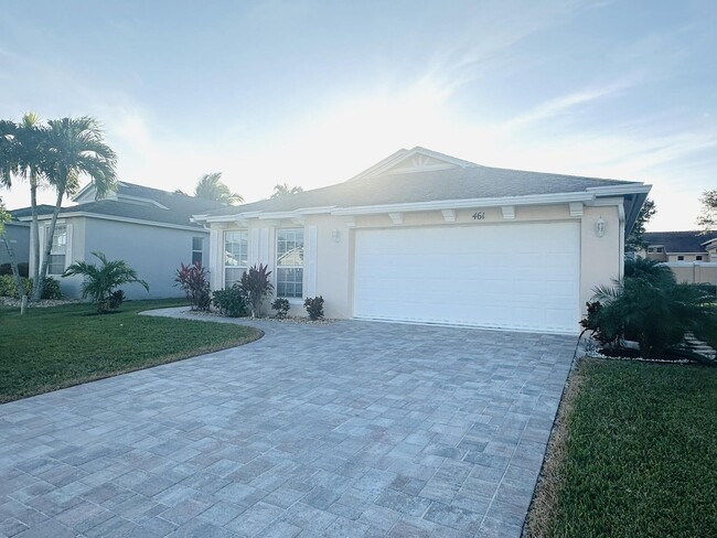 461 SW Talquin Ln in Port St. Lucie, FL - Foto de edificio - Building Photo