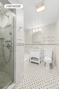 339 E 58th St in New York, NY - Building Photo - Building Photo