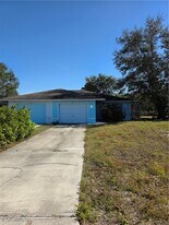 715 Jenna Ave S in Lehigh Acres, FL - Building Photo