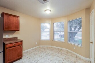 15515 Waverly Dr in Houston, TX - Foto de edificio - Building Photo