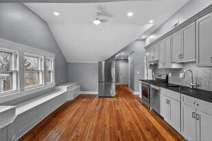 24 Howard Ave in New Haven, CT - Building Photo