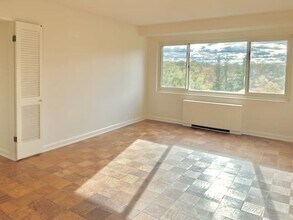 4201 CATHEDRAL NW, Unit 1012W in Washington, DC - Building Photo - Building Photo