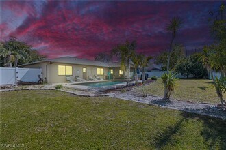 1628 Country Club Blvd in Cape Coral, FL - Building Photo - Building Photo
