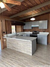 2093 Aaniu Loop in Pearl City, HI - Building Photo - Building Photo