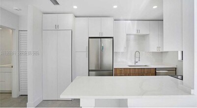 1119 W Las Olas Blvd in Fort Lauderdale, FL - Building Photo - Building Photo