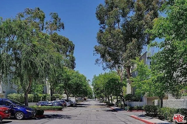 11818 Moorpark St in Studio City, CA - Building Photo - Building Photo