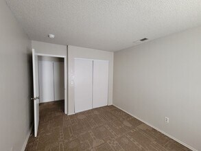 1725 W Olive Ave in El Centro, CA - Building Photo - Building Photo