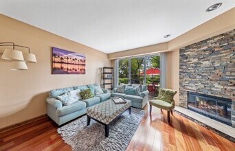 1273 Cranbrook Dr in Schaumburg, IL - Building Photo - Building Photo