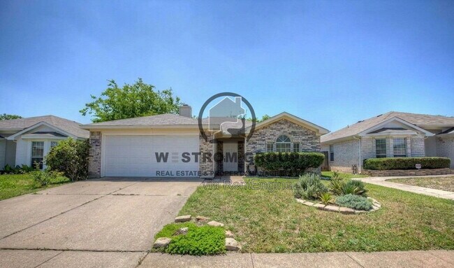 property at 2363 Laurelhill Ln