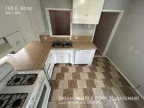 760 E Rose Dr in Midwest City, OK - Building Photo - Building Photo