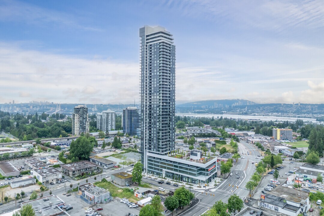The Grand in Surrey, BC - Building Photo