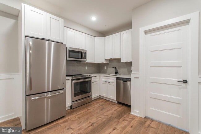 property at 437 N 35th St