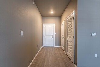 The Abbey Apartments in Springfield, MO - Building Photo - Building Photo
