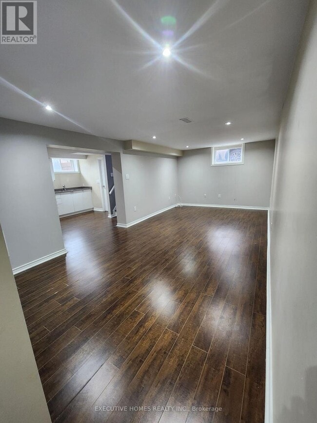 property at 5382 Spruce Ave