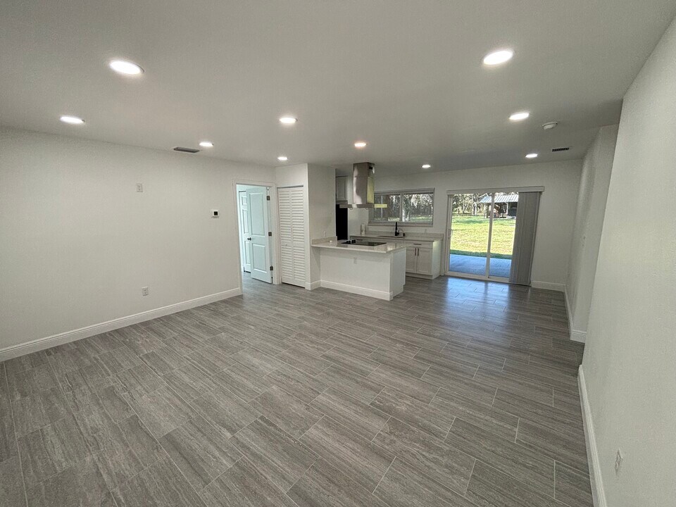 15443 Peace Blvd in Spring Hill, FL - Building Photo