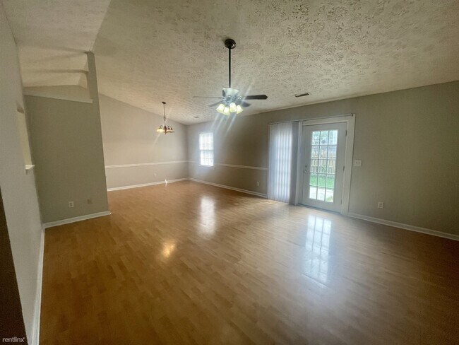 108 Valley Park Dr photo'