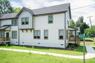 910 Spruce St in Durham, NC - Building Photo - Building Photo