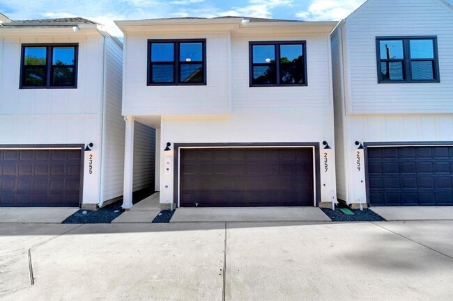 2357 Hoskins Dr in Houston, TX - Building Photo - Building Photo