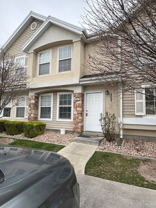 1327 S 1145 W in Orem, UT - Building Photo