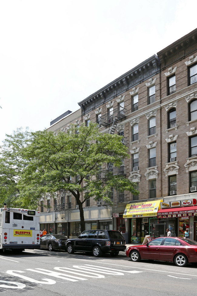 2542 Adam Clayton Powell Jr Blvd in New York, NY - Foto de edificio - Building Photo