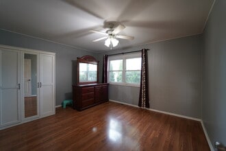 807 Mansfield Ct in Schaumburg, IL - Building Photo - Building Photo