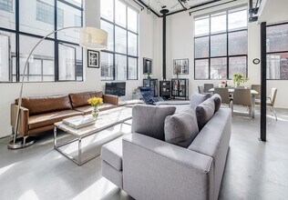2 Clarence Pl in San Francisco, CA - Building Photo - Building Photo