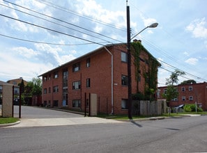 4921 A St SE in Washington, DC - Building Photo - Building Photo