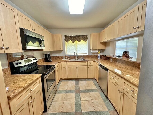 644 Meakanu Ln in Wailuku, HI - Building Photo - Building Photo
