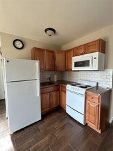 472 S 9th St in Lindenhurst, NY - Building Photo - Building Photo