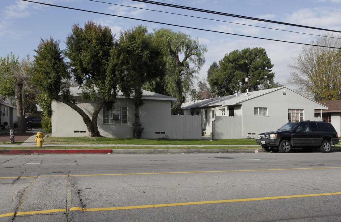 6633 Whitsett Ave in North Hollywood, CA - Foto de edificio