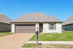 9440 Darren Cir S in Cordova, TN - Building Photo