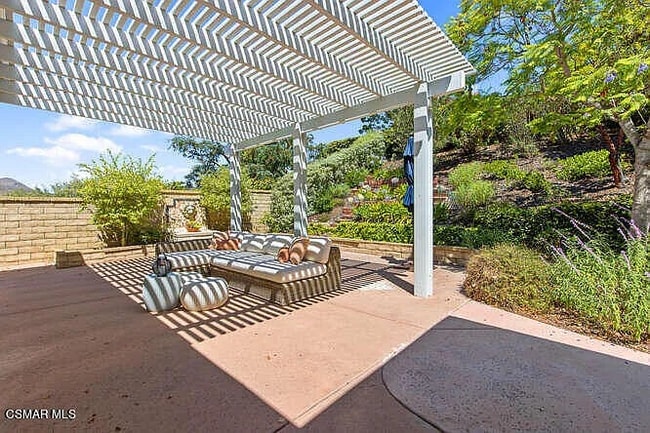 436 Via Del Lago in Thousand Oaks, CA - Building Photo - Building Photo