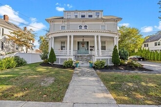 48 Warren Ave in Woburn, MA - Building Photo - Building Photo