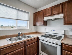 37 Canyon Cliff Dr in Santa Fe, NM - Building Photo - Building Photo
