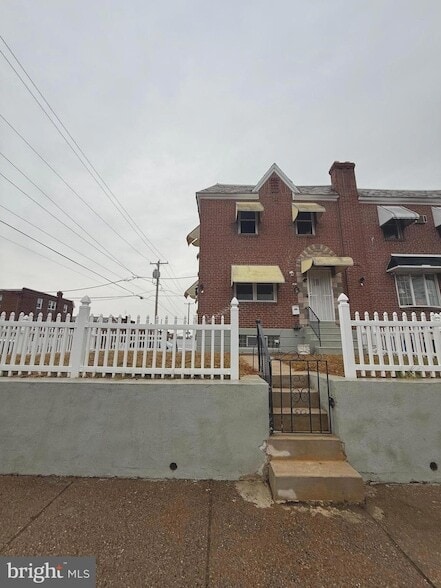 property at 4401 Bleigh Ave