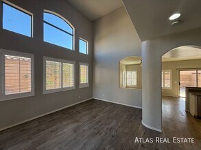 2040 N 106th Ave in Avondale, AZ - Building Photo - Building Photo