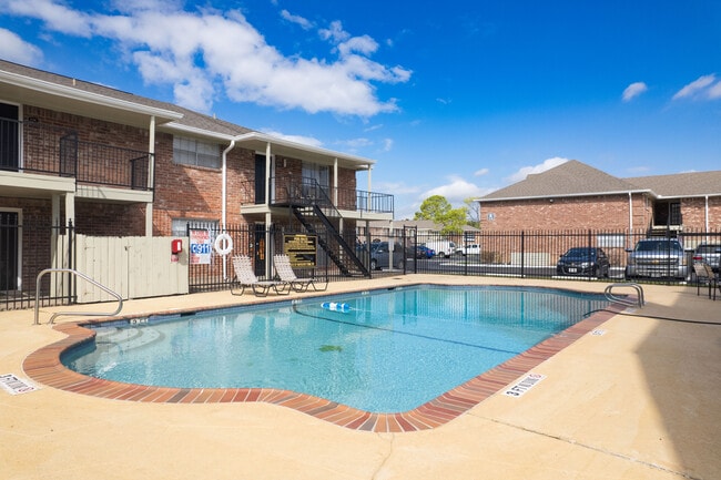 Belmont Place/La Fontaine