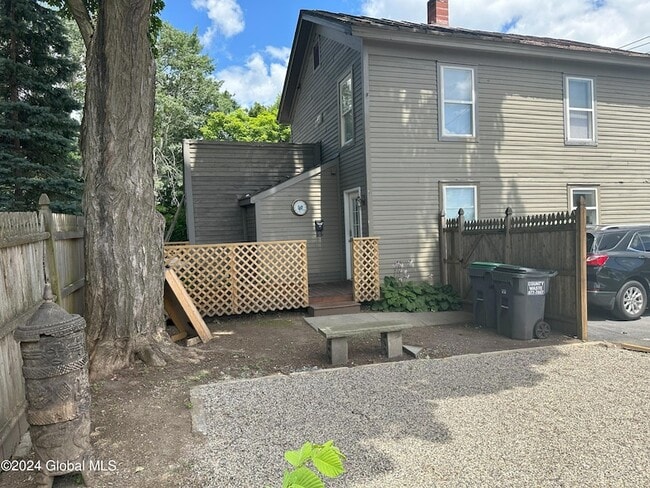 9 Bolster Ln NE in Saratoga Springs, NY - Building Photo - Building Photo