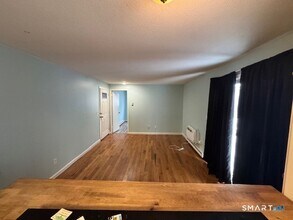 9 -2 Kent Ct in Ashford, CT - Building Photo - Building Photo