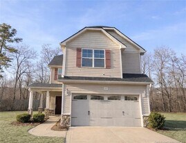 5337 Nessee St in Fayetteville, NC - Building Photo