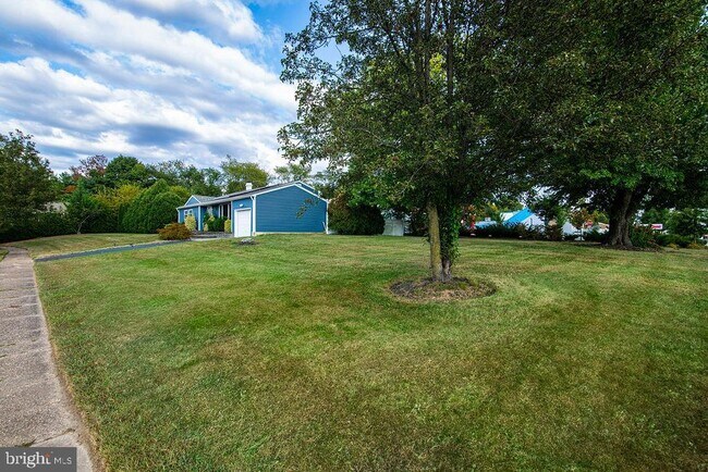 23 N Sunset Dr in Voorhees Township, NJ - Building Photo - Building Photo