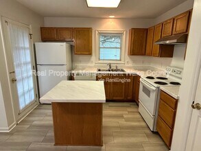 1811 Kelly Glen Dr in Apex, NC - Building Photo - Building Photo