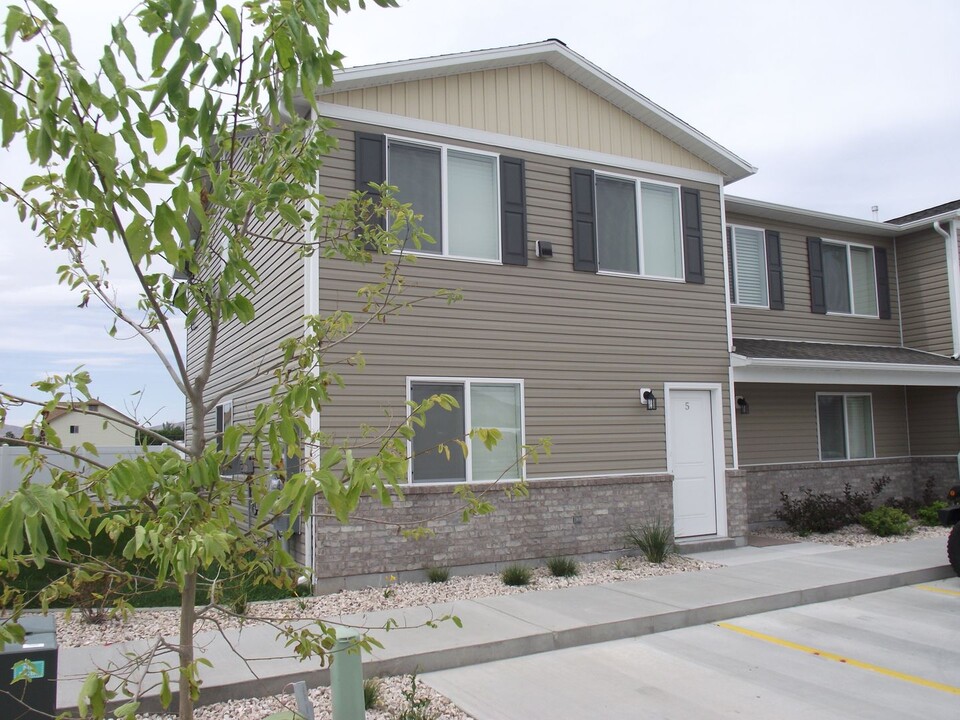 320 W 6th S in Tremonton, UT - Foto de edificio