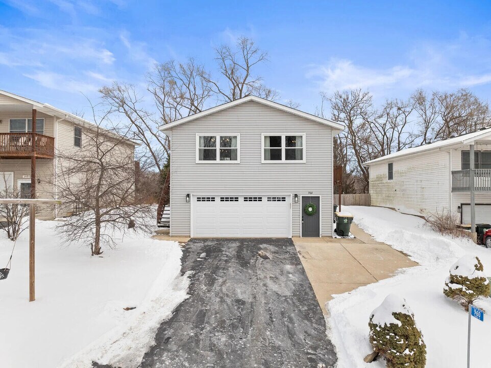 960 Rhyner's Ln in Twin Lakes, WI - Building Photo