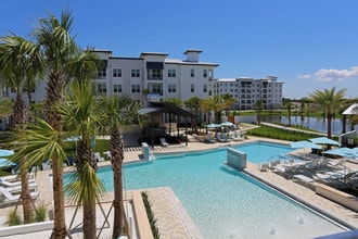 Bainbridge at Westshore Marina in Tampa, FL - Building Photo - Building Photo