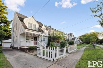 2029 Berdan Ave in Toledo, OH - Building Photo - Building Photo