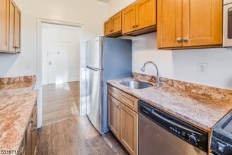 10 N Ridgewood Rd in South Orange, NJ - Building Photo - Building Photo