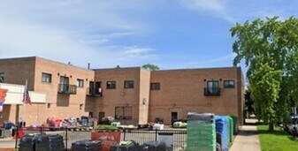 5911 N Northwest Hwy in Chicago, IL - Building Photo
