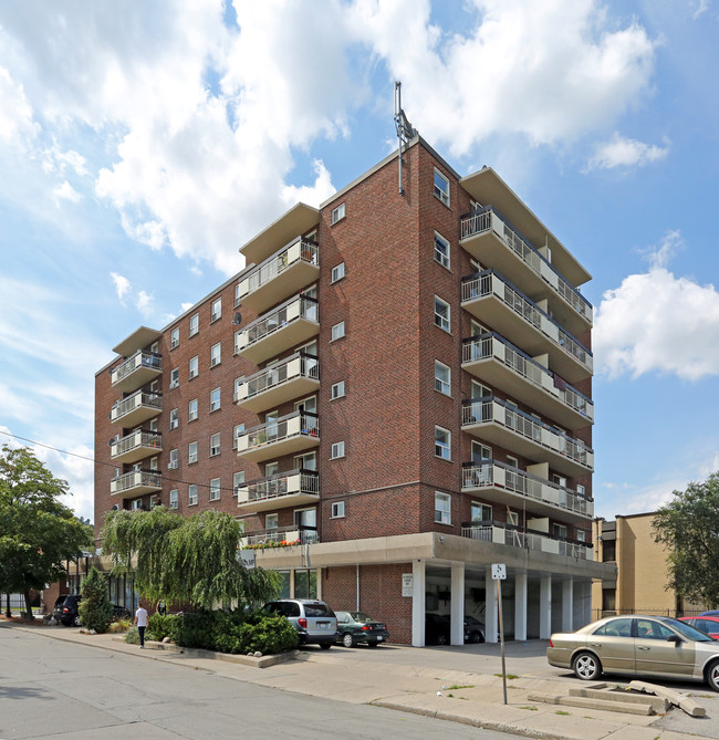 Main Street Apartments in Hamilton, ON - Building Photo - Building Photo